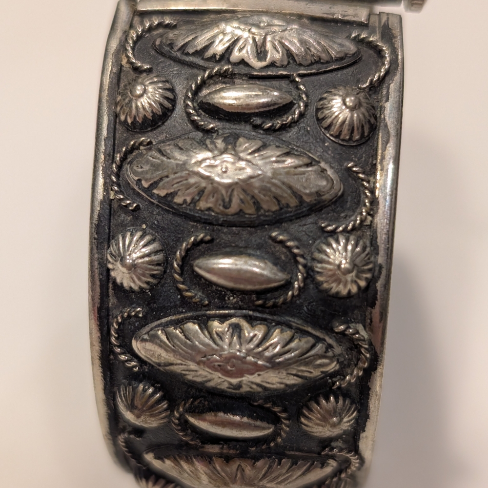 Vintage Italy Alpacca Silver Engraved Boho Leaf Festival Bangle Bracelet Rare - Picture 4 of 6